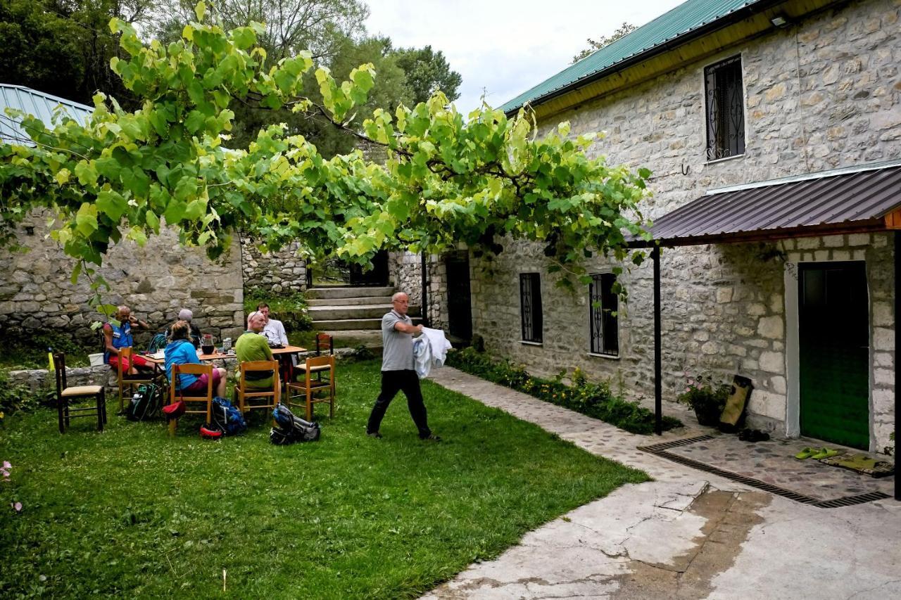Guesthouse Shtini Fshat Buitenkant foto