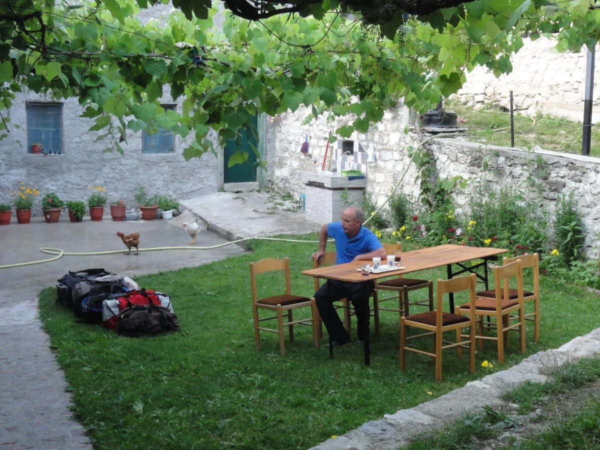 Guesthouse Shtini Fshat Buitenkant foto